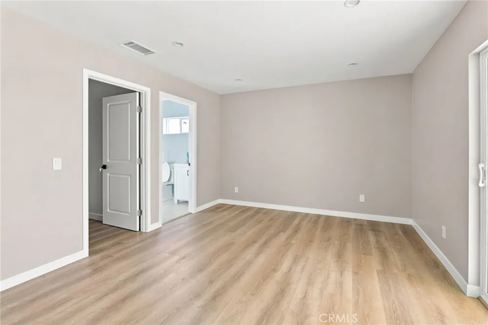 40235 W 17th st Palmdale, CA 93551