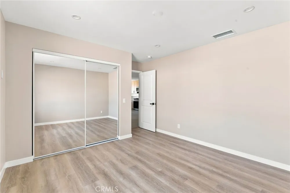 40235 W 17th st Palmdale, CA 93551