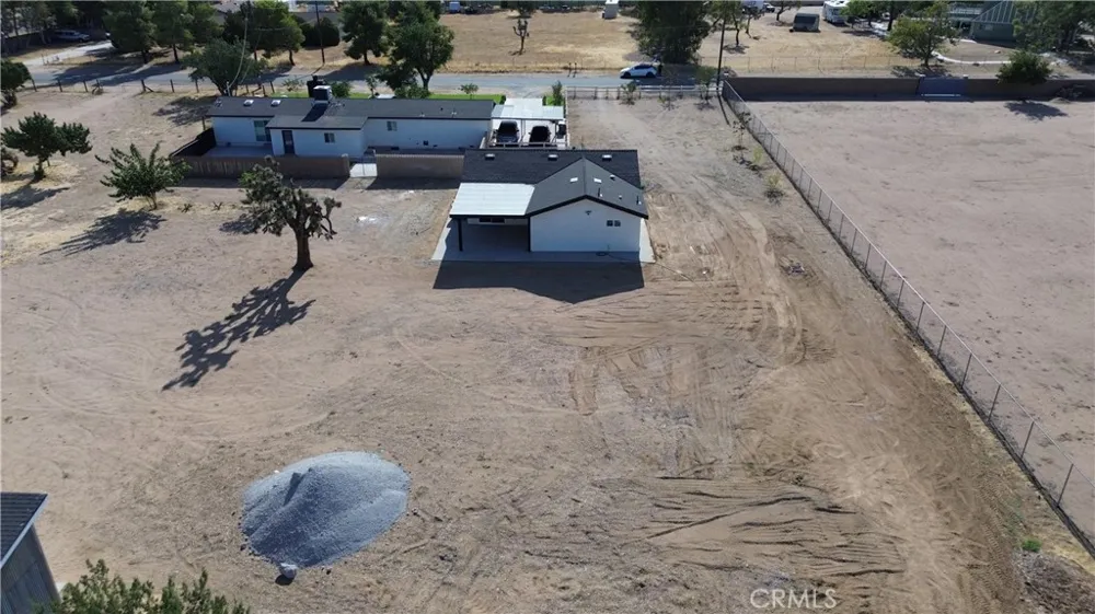 40235 W 17th st Palmdale, CA 93551