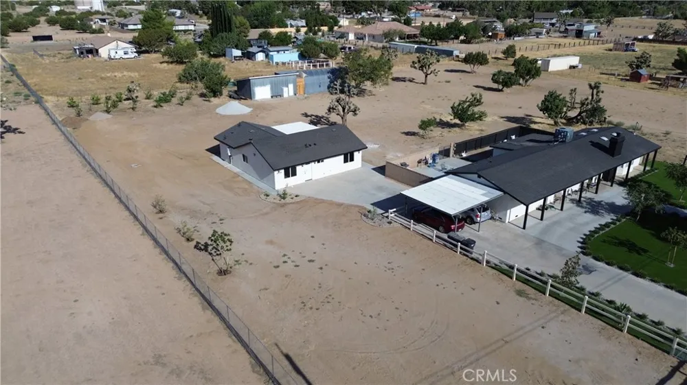40235 W 17th st Palmdale, CA 93551