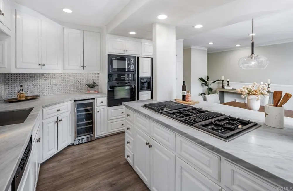 7525 Jerez Court #F Carlsbad, CA 92009