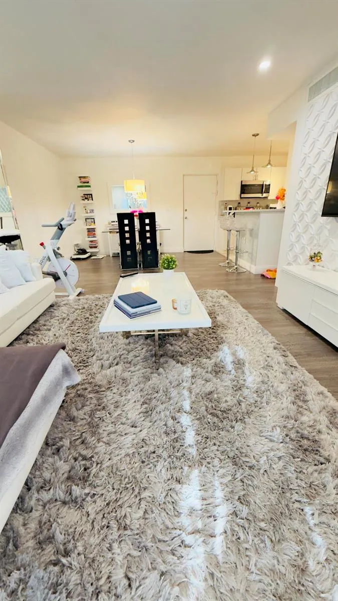 702 SE 2ND AVENUE SE #405 Deerfield Beach, FL 33441