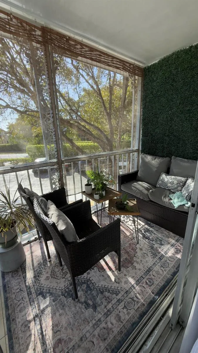 702 SE 2ND AVENUE SE #405 Deerfield Beach, FL 33441