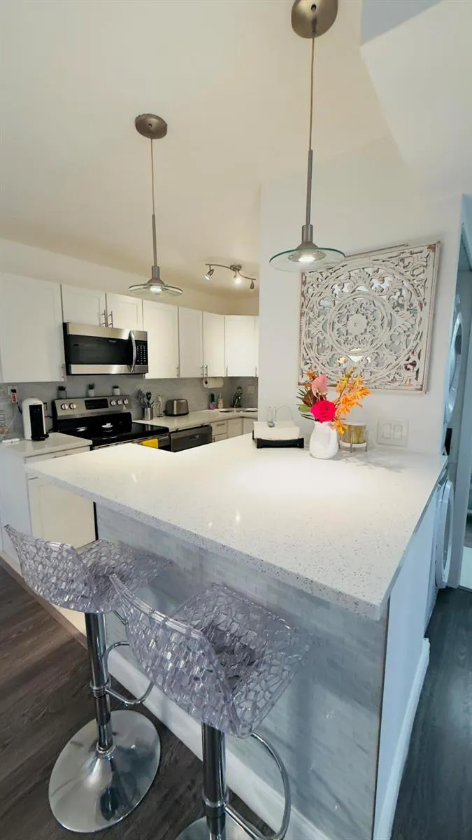 702 SE 2ND AVENUE SE #405 Deerfield Beach, FL 33441