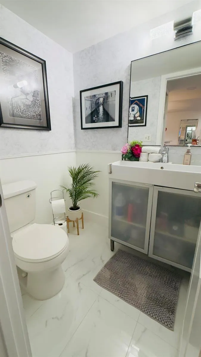 702 SE 2ND AVENUE SE #405 Deerfield Beach, FL 33441