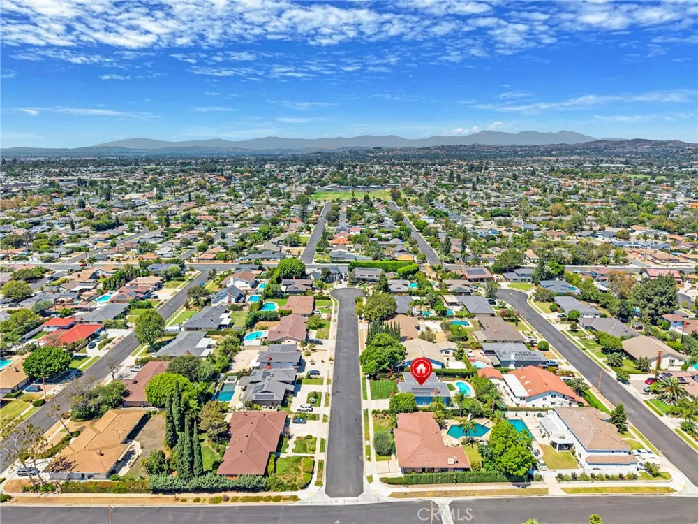 13112 Wheeler Place North Tustin, CA 92705