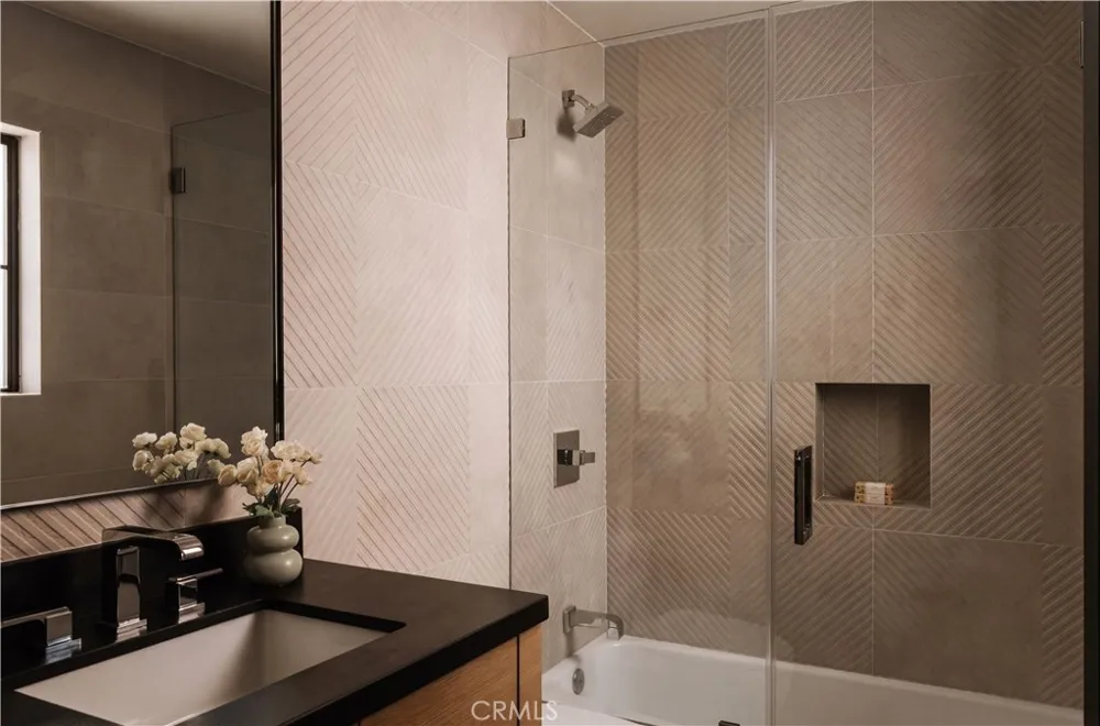 14803 Otsego Street Sherman Oaks, CA 91403