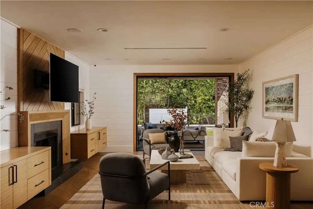 14803 Otsego Street Sherman Oaks, CA 91403