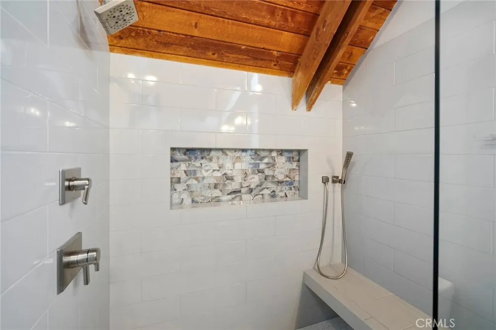 881 Quivera Street Laguna Beach, CA 92651