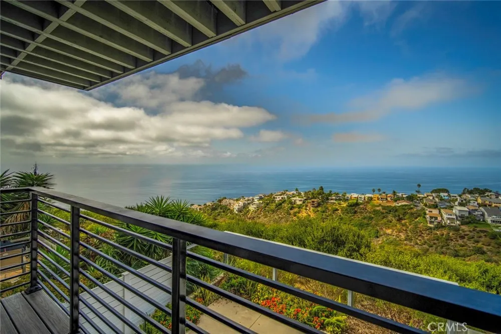 881 Quivera Street Laguna Beach, CA 92651