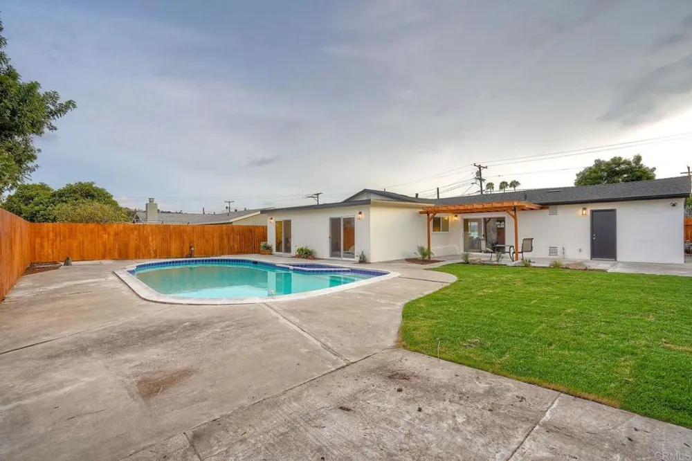 617 Osage St Spring Valley, CA 91977