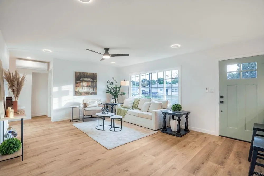 617 Osage St Spring Valley, CA 91977