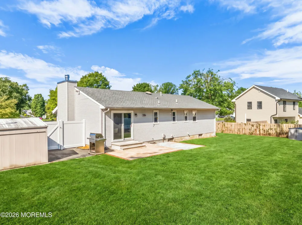 5 Wilbur Drive Allentown, NJ 08501