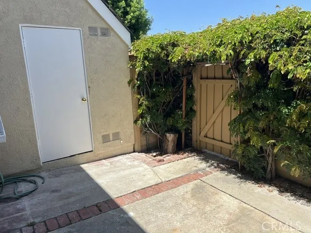 31 Meadowgrass Irvine, CA 92604