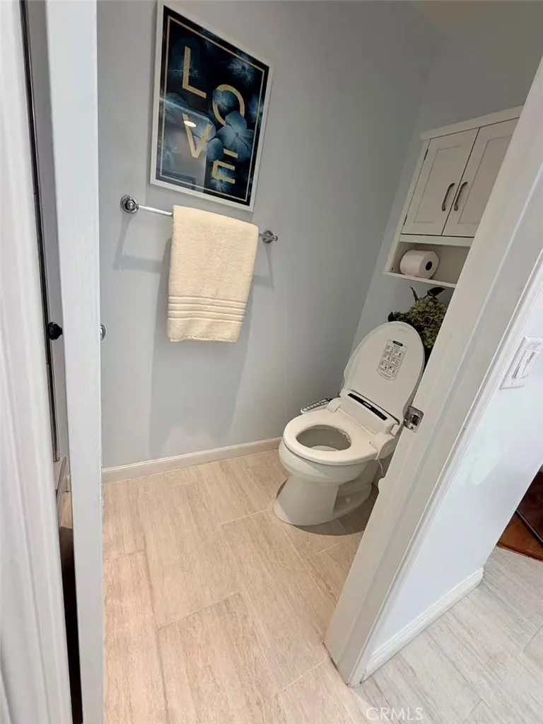 27 Sarena Irvine, CA 92612