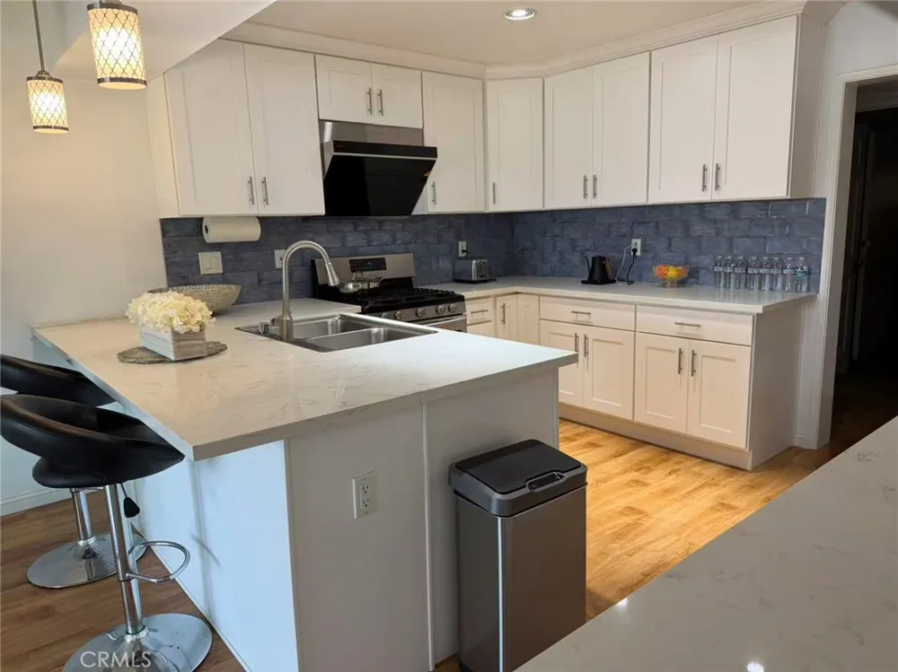 27 Sarena Irvine, CA 92612