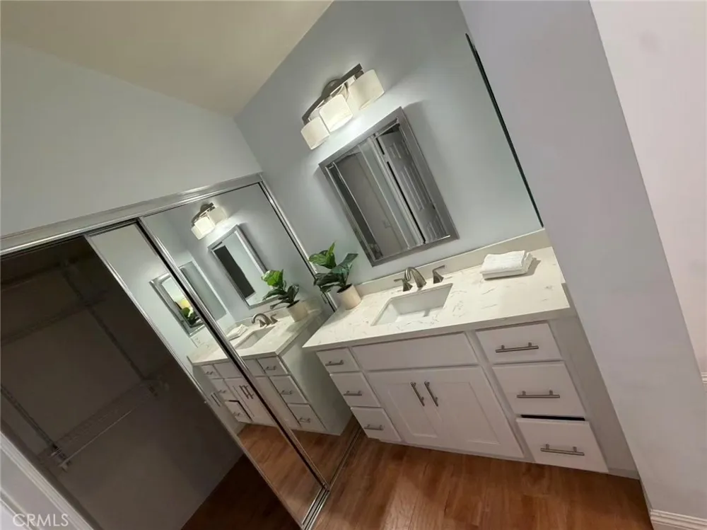 27 Sarena Irvine, CA 92612