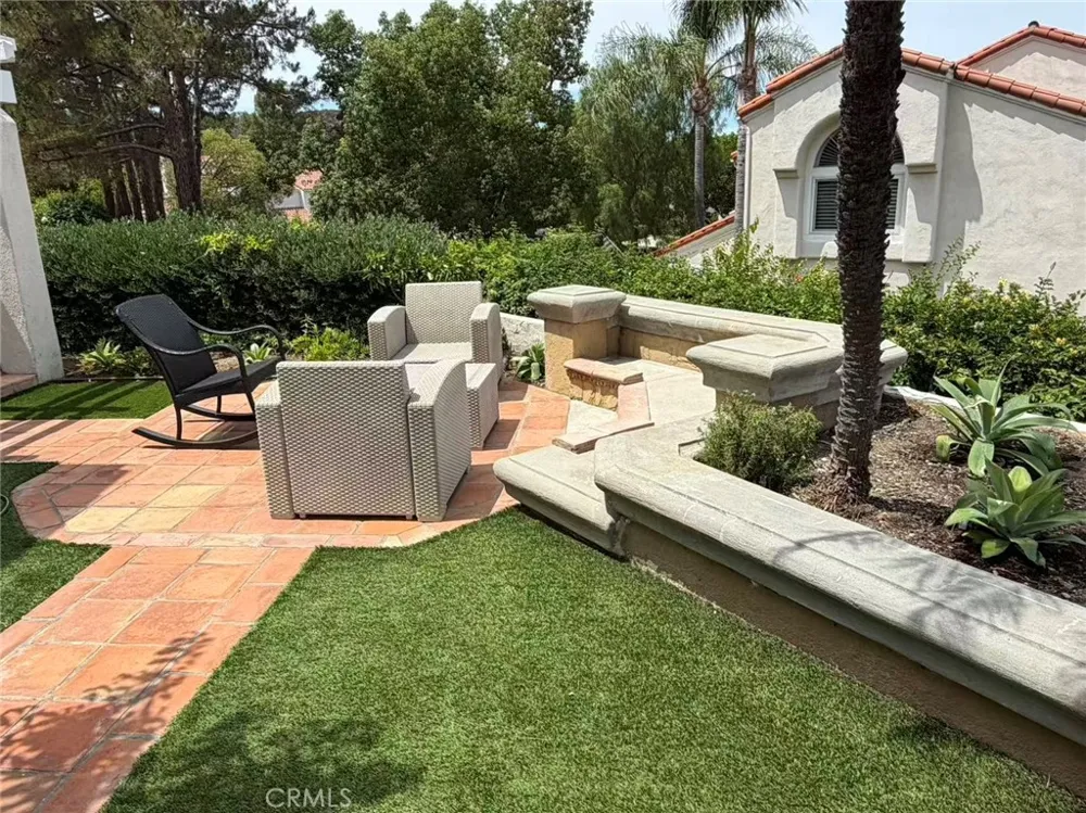 27 Sarena Irvine, CA 92612
