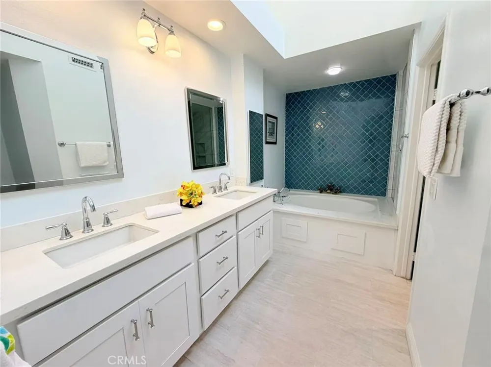 27 Sarena Irvine, CA 92612
