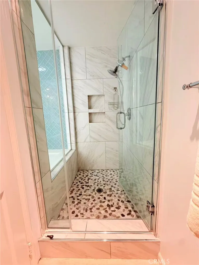 27 Sarena Irvine, CA 92612