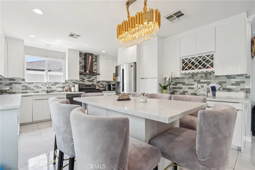 6545 Kraft Avenue North Hollywood, CA 91606