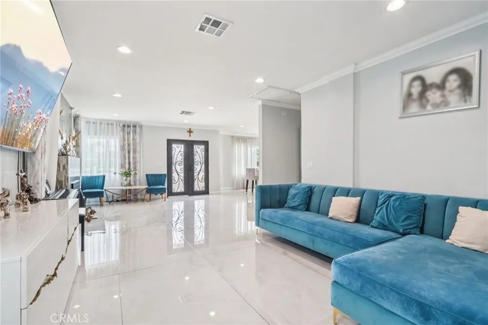 6545 Kraft Avenue North Hollywood, CA 91606