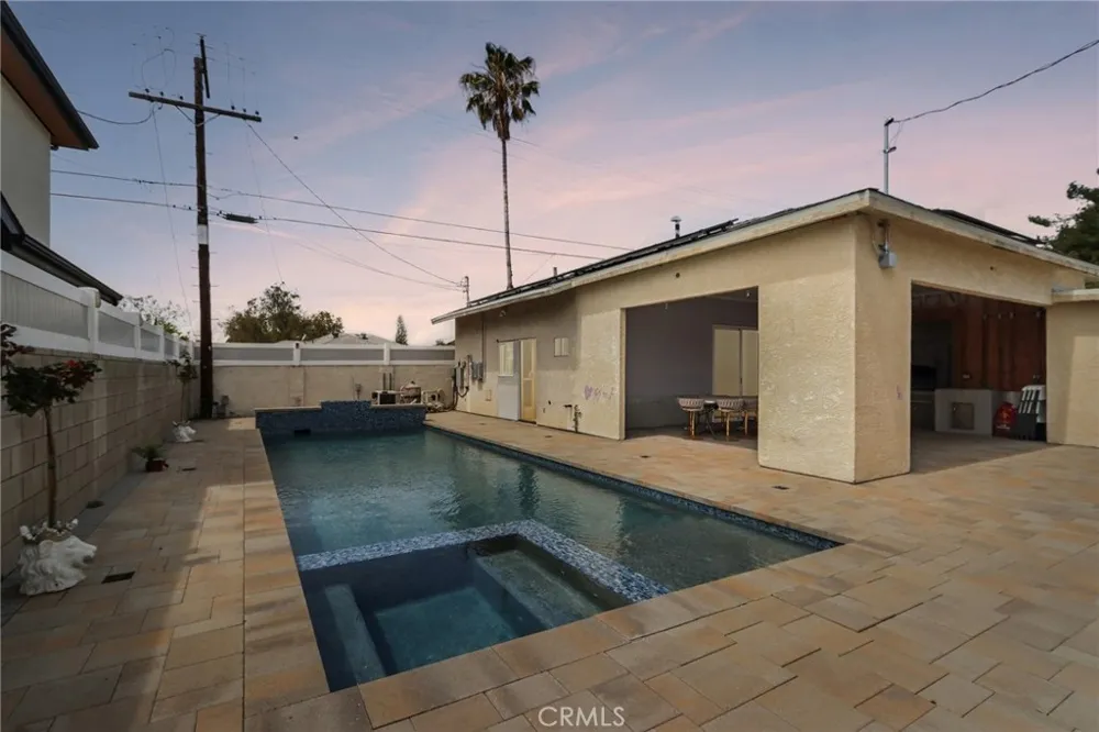 6545 Kraft Avenue North Hollywood, CA 91606