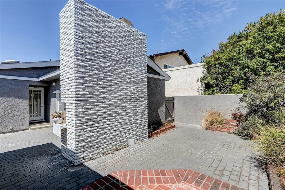 644 14th Manhattan Beach, CA 90266