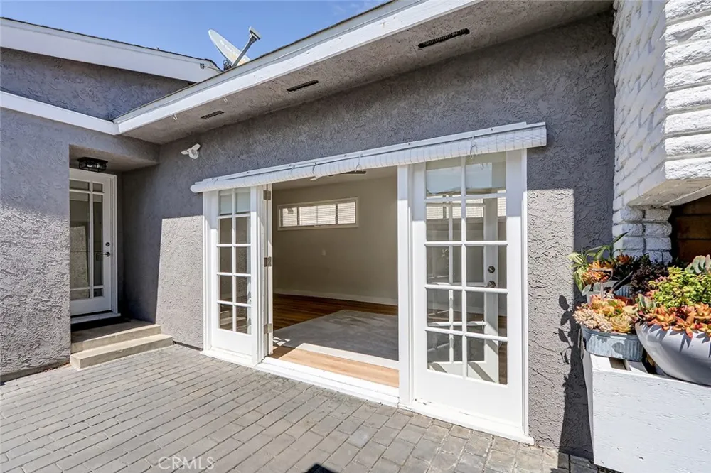 644 14th Manhattan Beach, CA 90266