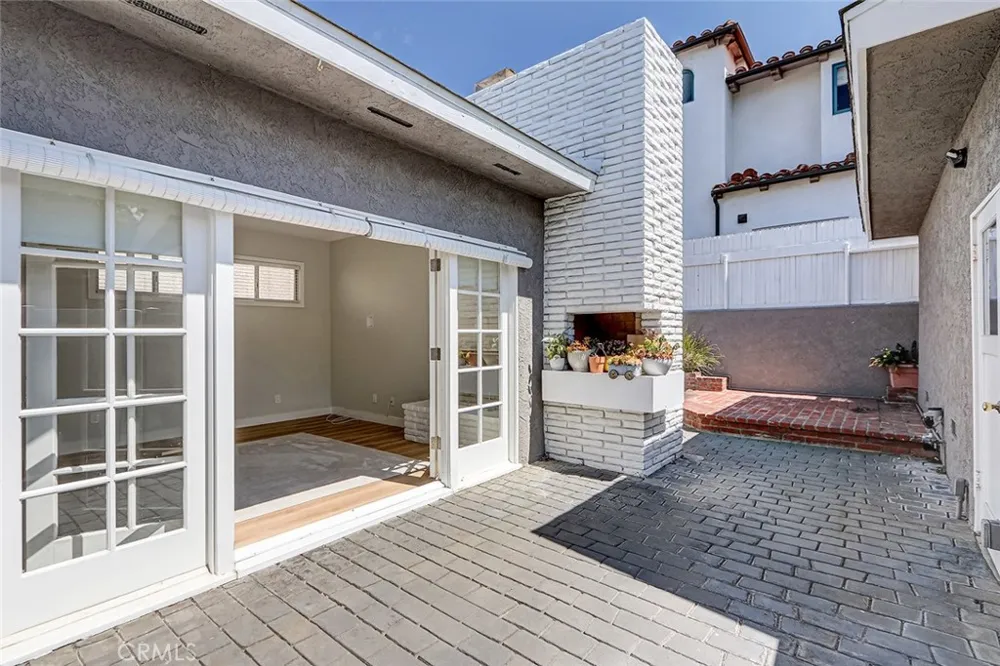 644 14th Manhattan Beach, CA 90266