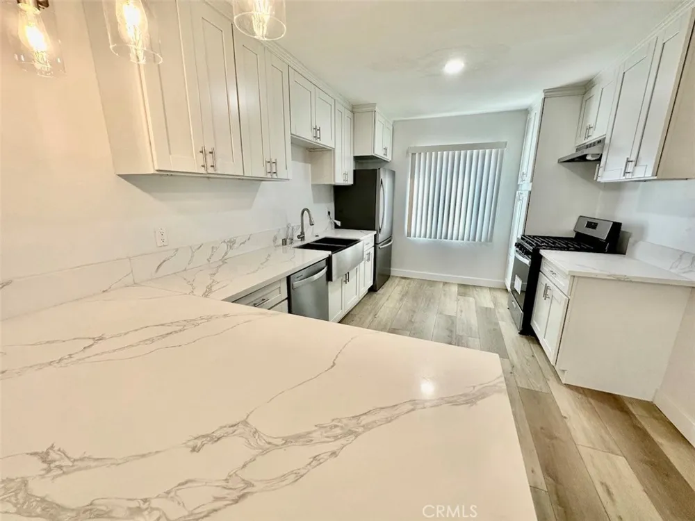 10215 S 10th Avenue #6 Inglewood, CA 90303