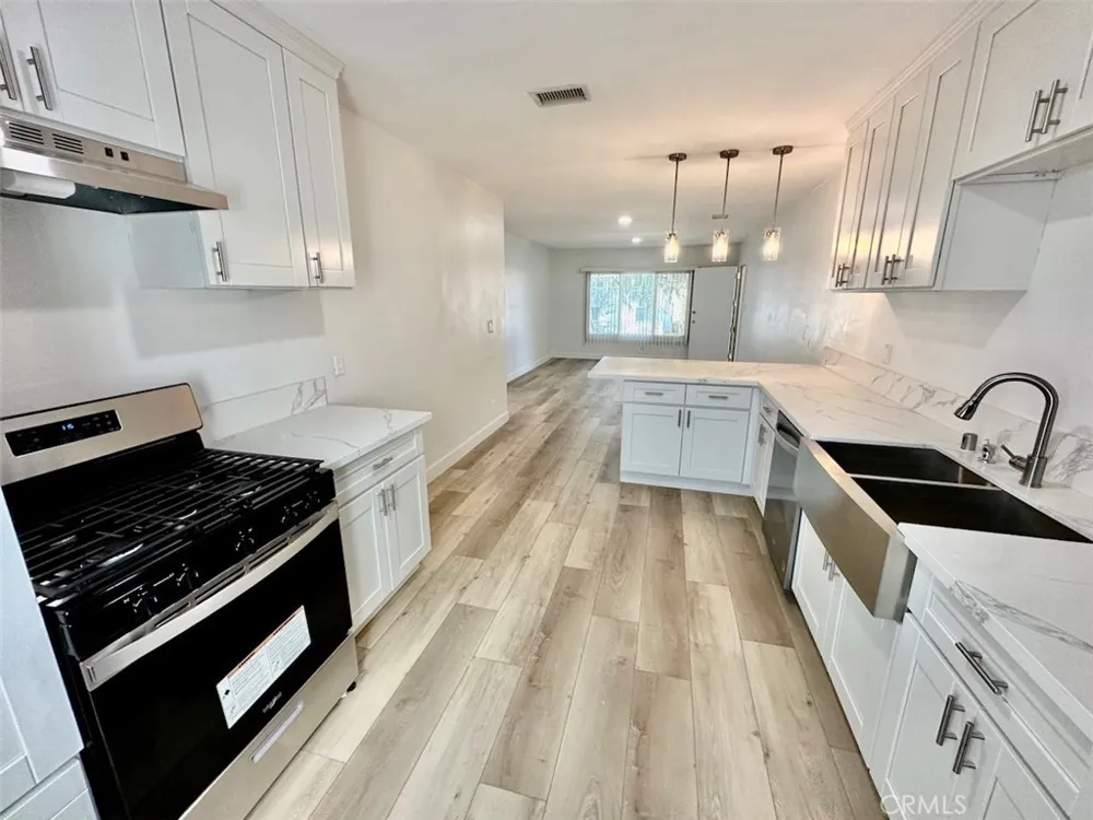 10215 S 10th Avenue #6 Inglewood, CA 90303