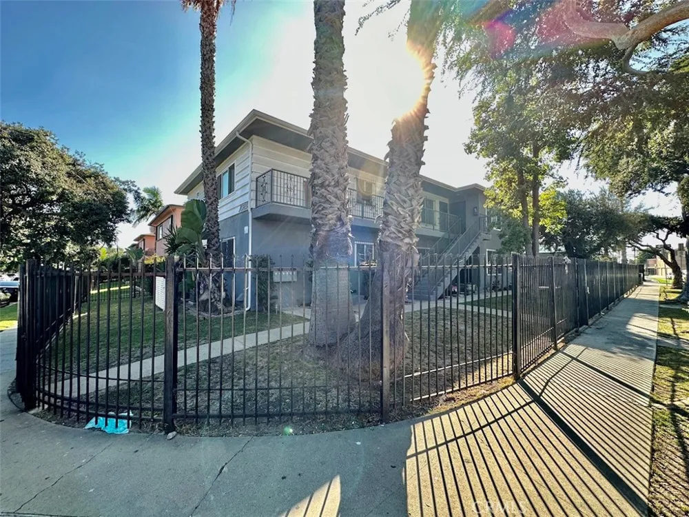 10215 S 10th Avenue #6 Inglewood, CA 90303