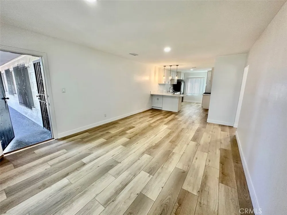 10215 S 10th Avenue #6 Inglewood, CA 90303