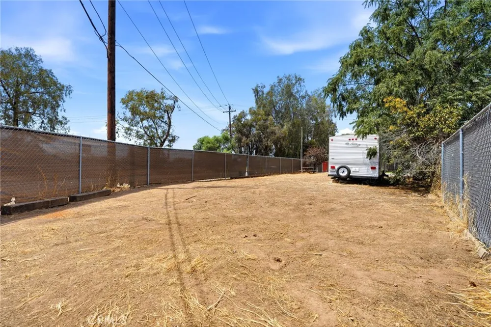 5142 Polk Fresno, CA 93722