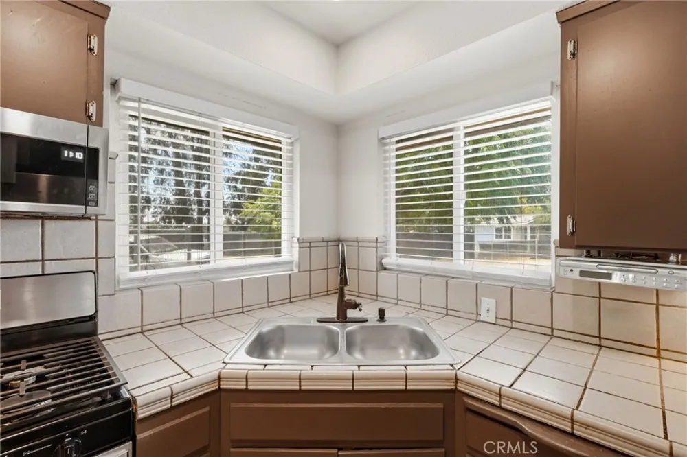 5142 Polk Fresno, CA 93722