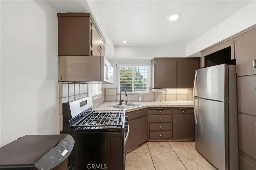 5142 Polk Fresno, CA 93722