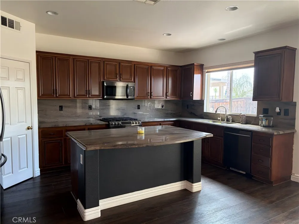 24903 Sunset Vista Menifee, CA 92584
