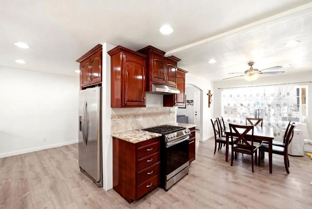 1257 E Lexington Avenue El Cajon, CA 92019