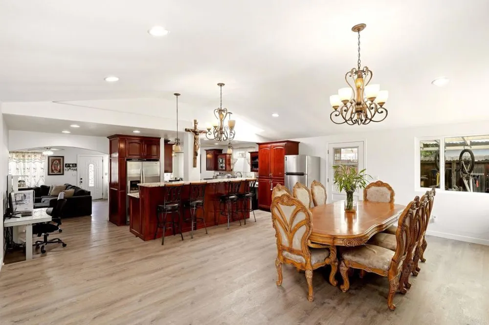 1257 E Lexington Avenue El Cajon, CA 92019