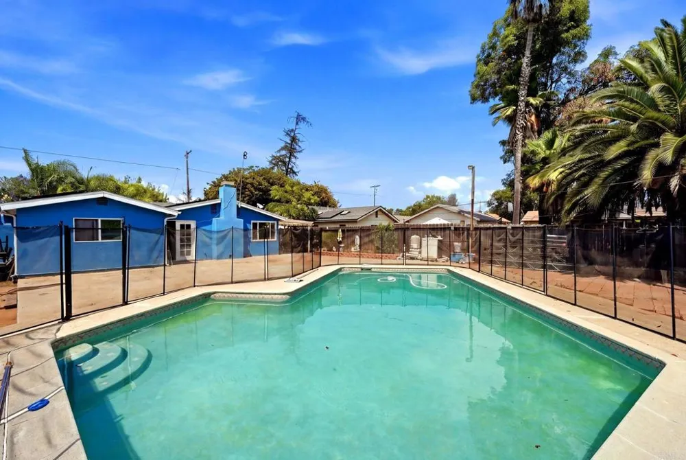 1257 E Lexington Avenue El Cajon, CA 92019