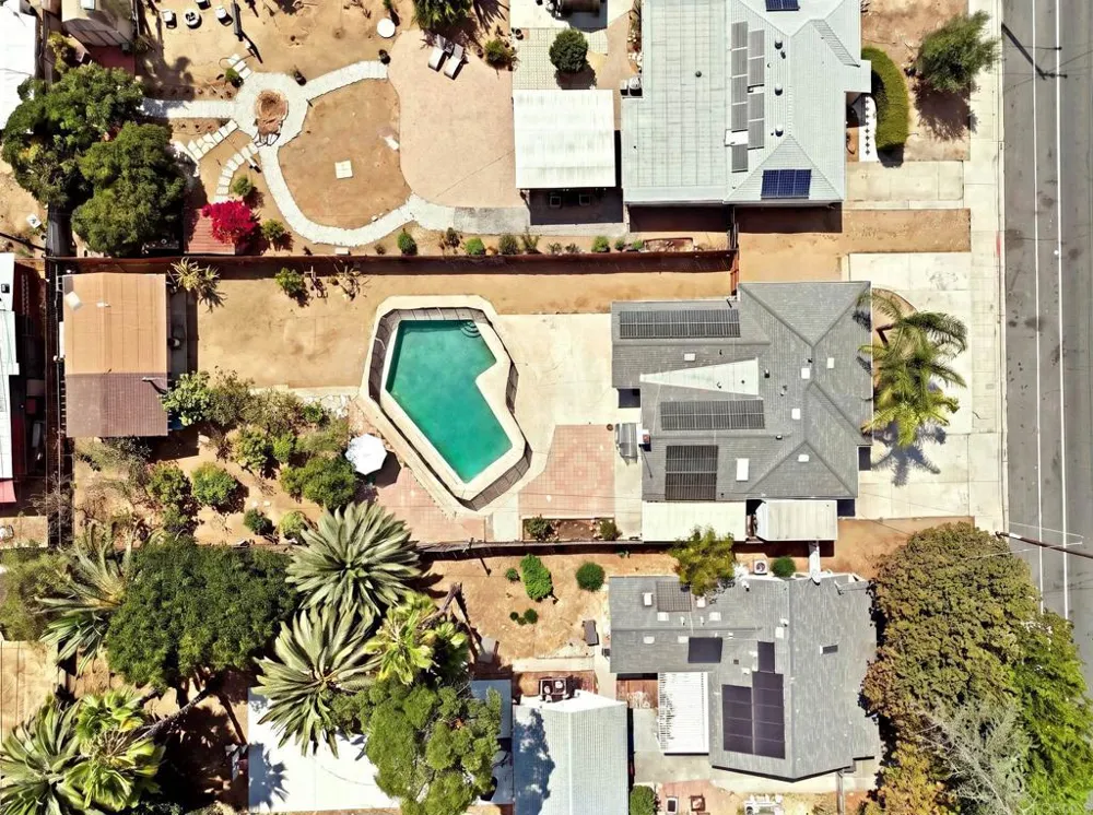 1257 E Lexington Avenue El Cajon, CA 92019