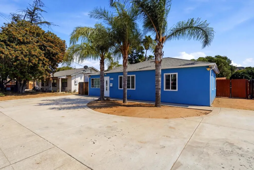 1257 E Lexington Avenue El Cajon, CA 92019