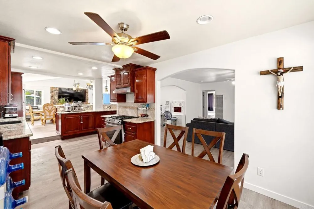 1257 E Lexington Avenue El Cajon, CA 92019