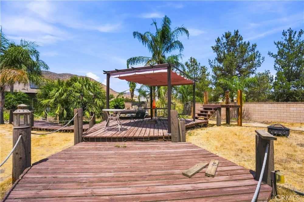 1390 Alabaster Avenue Hemet, CA 92545