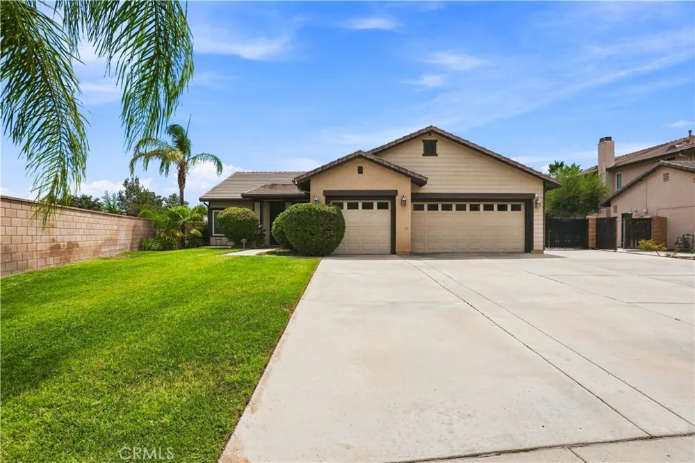 1390 Alabaster Avenue Hemet, CA 92545