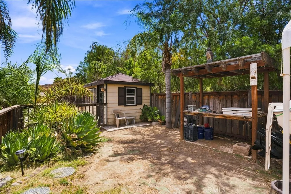 1390 Alabaster Avenue Hemet, CA 92545