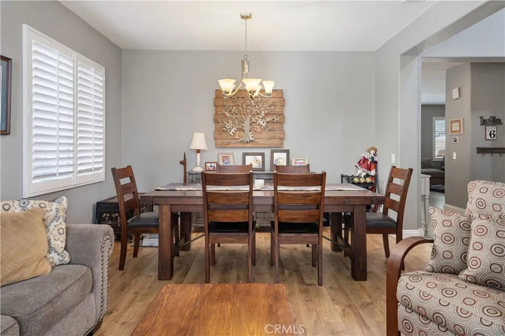 21825 Carol Court Saugus, CA 91390
