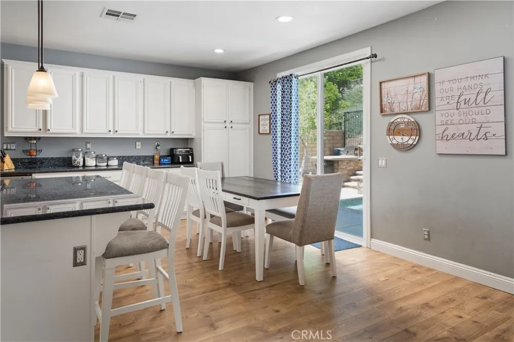 21825 Carol Court Saugus, CA 91390