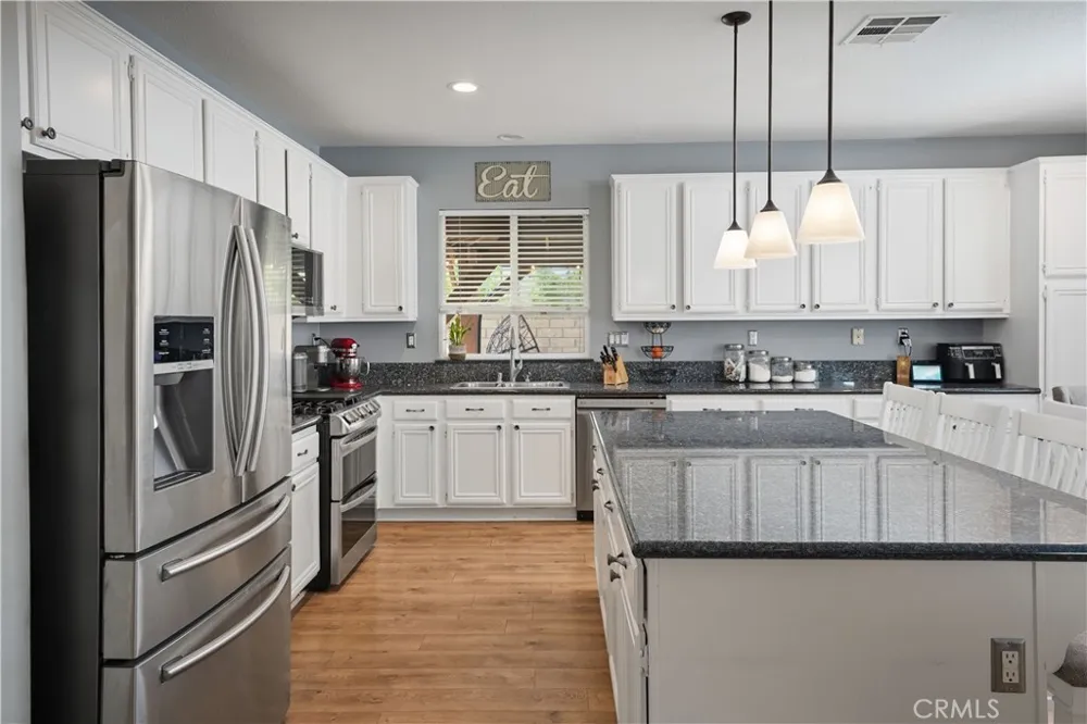 21825 Carol Court Saugus, CA 91390